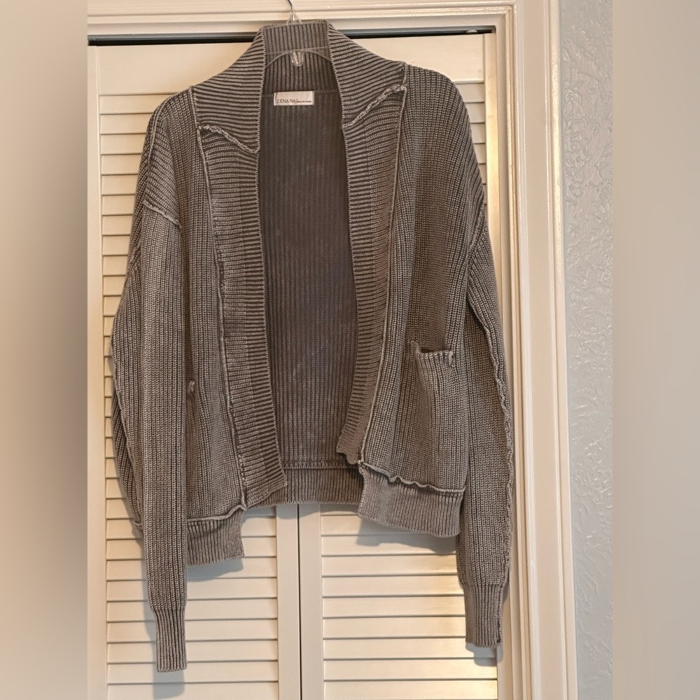 Stylish Women's Ribbed Cardigan in Mocha